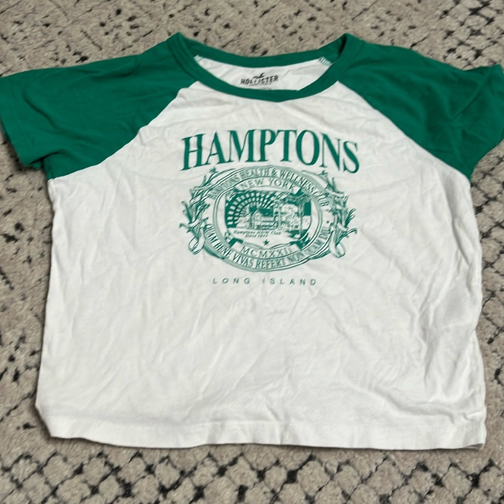 Hollister shirt extra small very cute